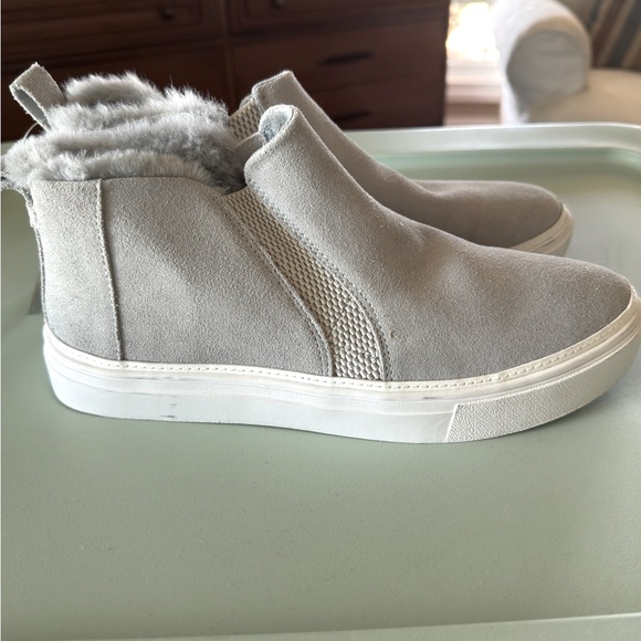 Toms Faux Fur-lined Sneaker NWT - Picture 1 of 5